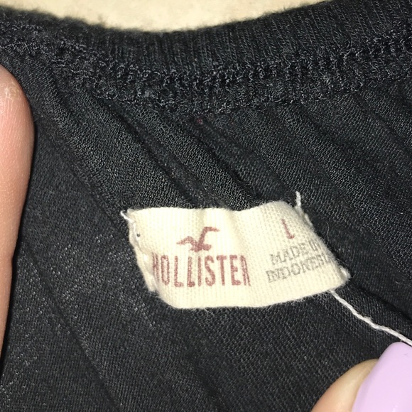 Hollister Black Off the Shoulder Crop Top - Picture 2 of 2